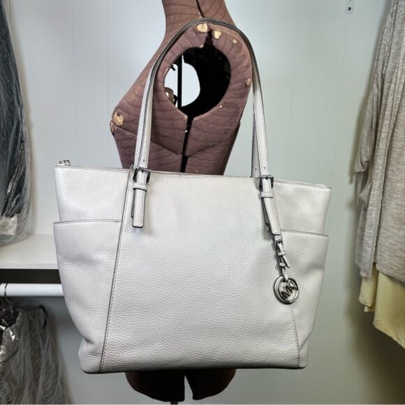 Michael Kors Pearl Grey Large Pebbled Leather Jet Set Tote Bag Purse Handbag - Picture 1 of 15